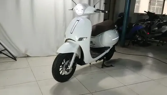 2022 mais novo modelo de boa qualidade mobilidade 1000 w 60 v 2 rodas adulto scooter elétrico motocicleta para adultos alta qualidade